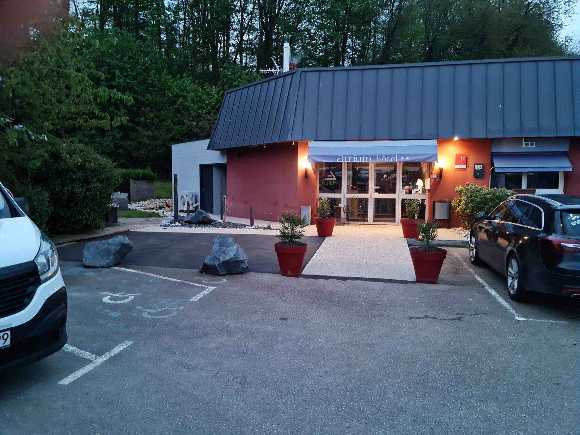 Logis Hotel Atrium Epinal Golbey Chavelot 外观 照片